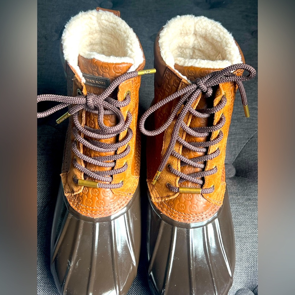 🆕Michael Kors boots/new without tags🆕
